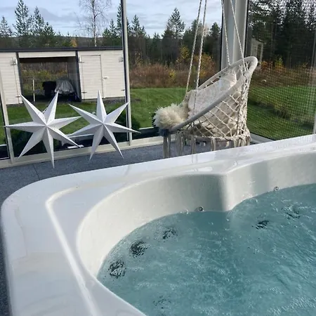 فيلة Happy روفانييمي